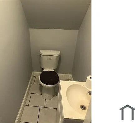 Studio, $800 — Photo 2