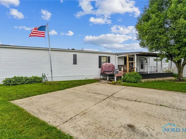 8262 Hazelwood Dr, Findlay, OH 45840