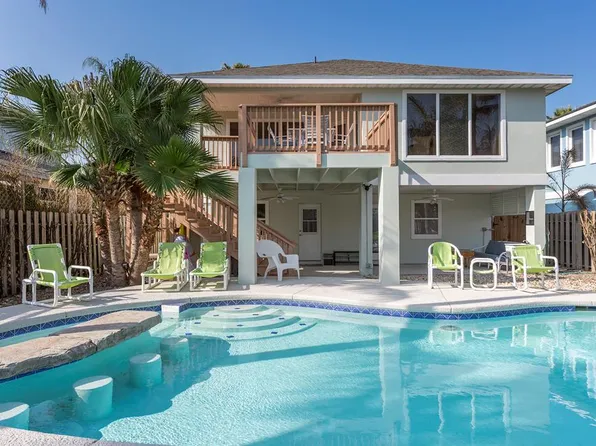 221 W Oleander St, South Padre Island, TX 78597