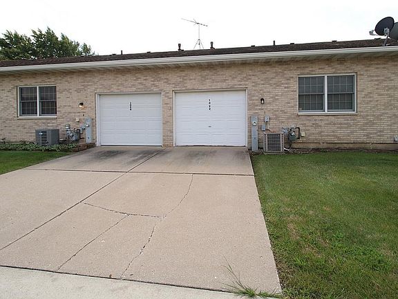 2nd image of 1092 Chovan Dr #3