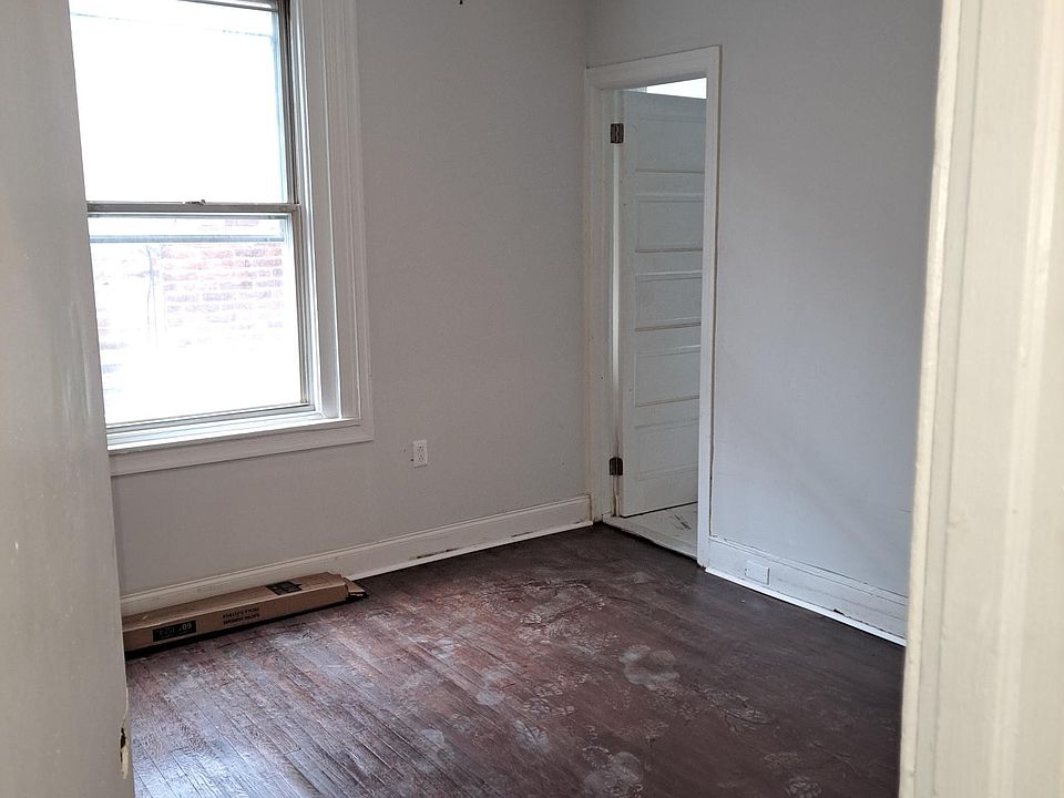 1st image of 1818 W Tioga St #5