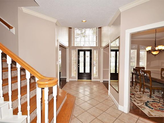 3rd image of 6411 Stone Briar Dr