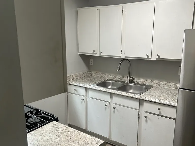 821 W Edgemont Ave #855 — Photo 4