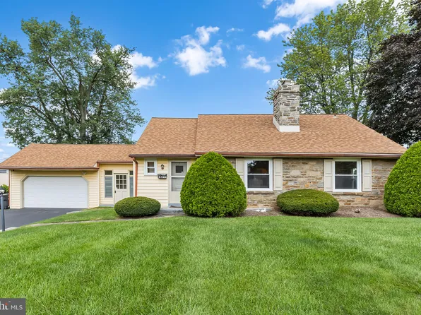 1 W Golf Club Ln, Paoli, PA 19301