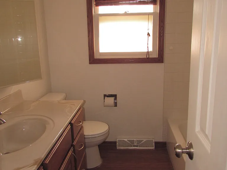 3526 Elm Ave — Photo 5