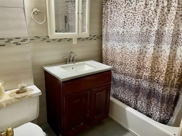 32-17 46th Street image 8 of 10