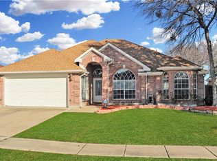 103 E Lynn Creek Dr, Arlington, TX 76002