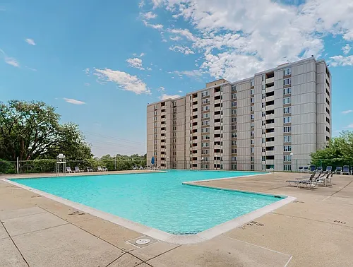 Takoma Towers Photo 1