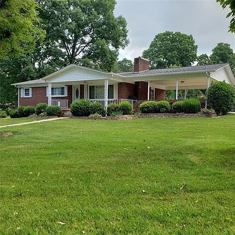 1st image of 152 Whispering Pines Dr