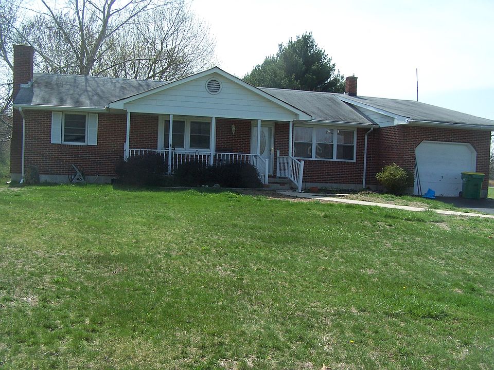 All Brick Rancher on 2 + acres