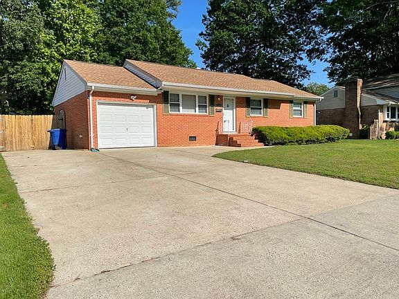 2nd image of 844 Chatsworth Dr