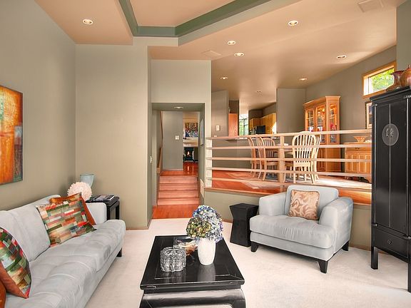 Living room & Dining room