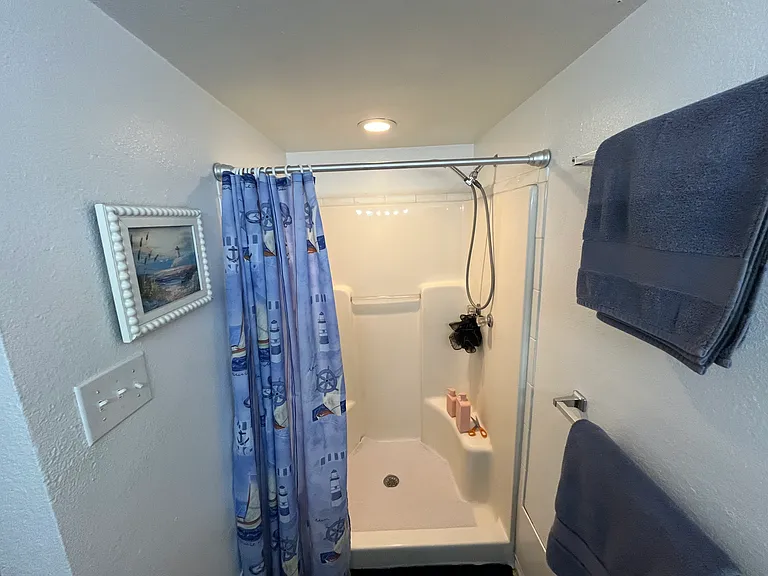 185 Bentwood Dr — Photo 19