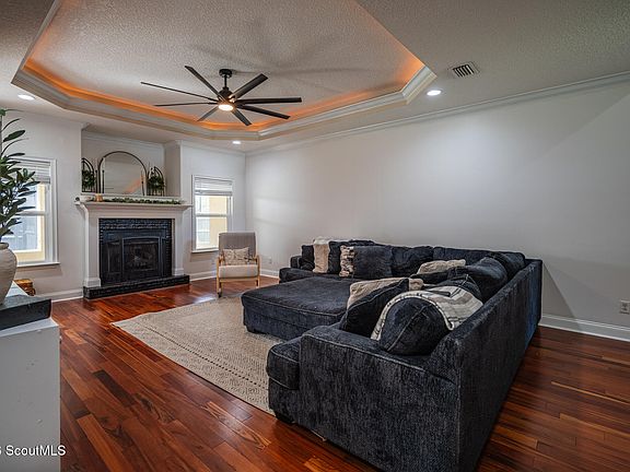 5th image of 159 Lakes Dr