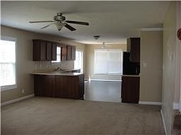 3rd image of 996 Glenhurst Way