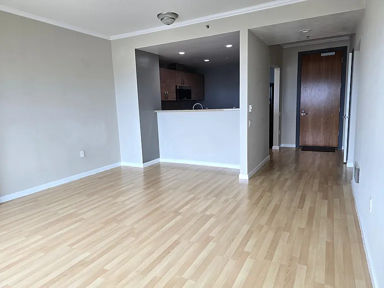 1 Mandalay Pl #1105 — Photo 8