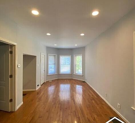 5th image of 2733 W Fullerton Ave #2F