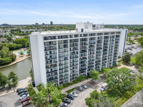 2015 S Finley Rd APT 1104, Lombard, IL 60148