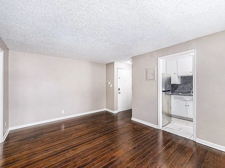 Manor Ridge Apartments — Photo 6
