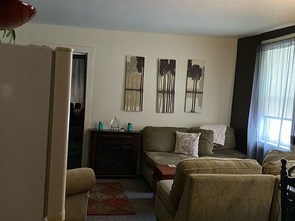 5th image of 38 Railroad St Unit 6