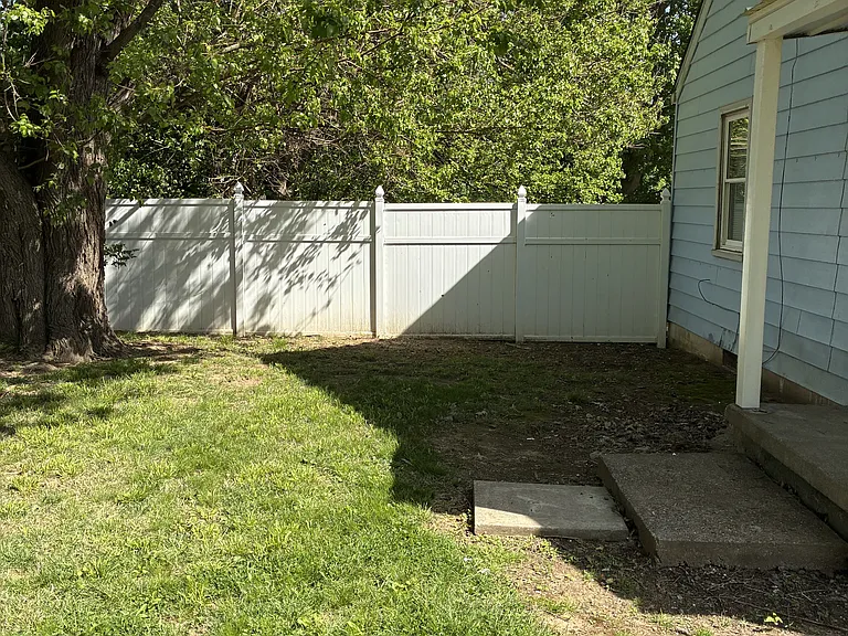 1022 Virginia Ave — Photo 15
