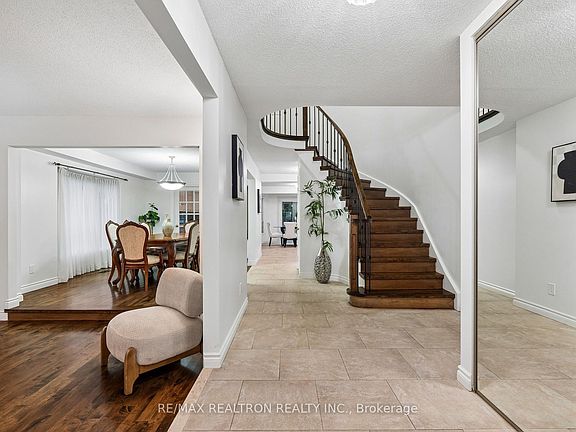4th image of 122 Colvin Cres