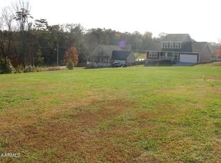 24 & 25 Lori Ellen Ct, Sevierville, TN 37876