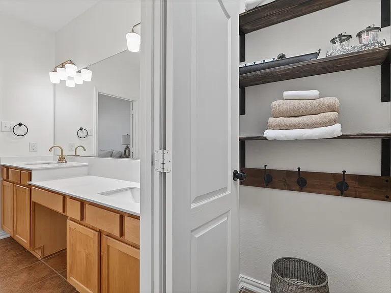 10008 Hanover Dr — Photo 20