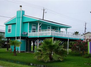 312 Breezeway St, Surfside Beach, TX 77541