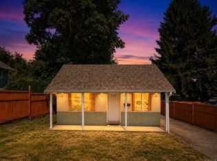 710 Fitzwilliam St, Nanaimo, BC V9R 3B6