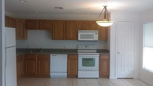 3rd image of 762 Holmes Ave