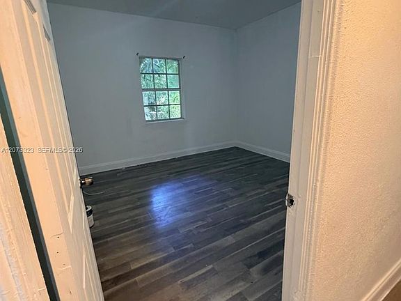 4th image of 786 NW 75th St