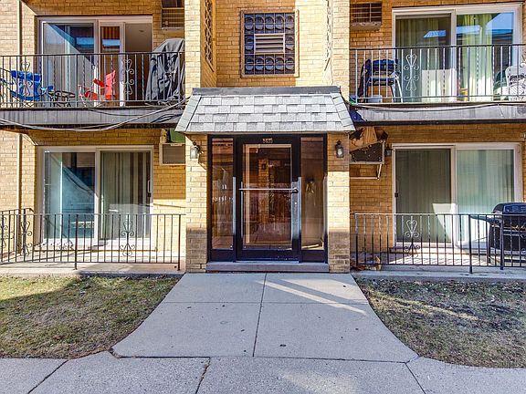 3rd image of 8435 W Bryn Mawr Ave #2SE
