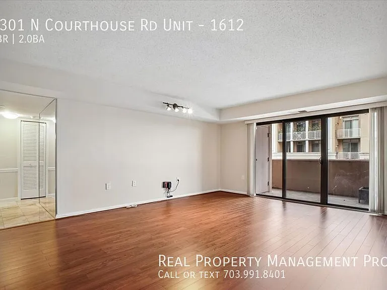 1301 N Courthouse Rd #1612 — Photo 8