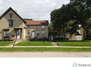 319 Brook St APT 2, Elgin, IL 60120