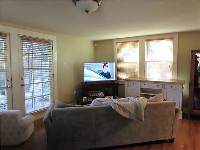 3 bed, 1750 sqft, $2,000 — Photo 4