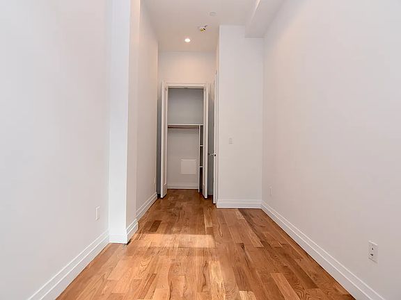 4th image of 358 W 123rd St #2