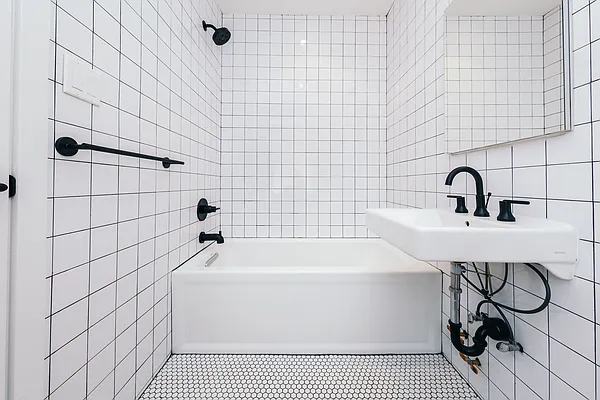 Rented by HCRE | media 4