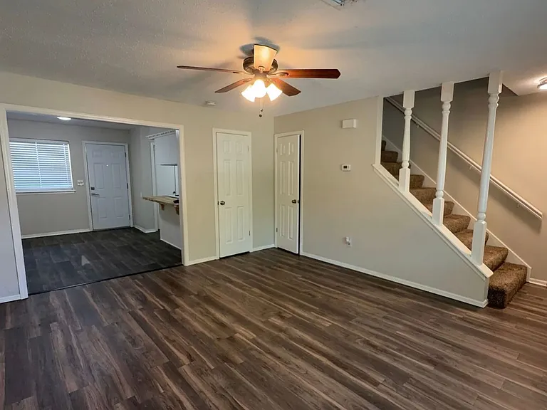2614 Elwood Dr — Photo 29