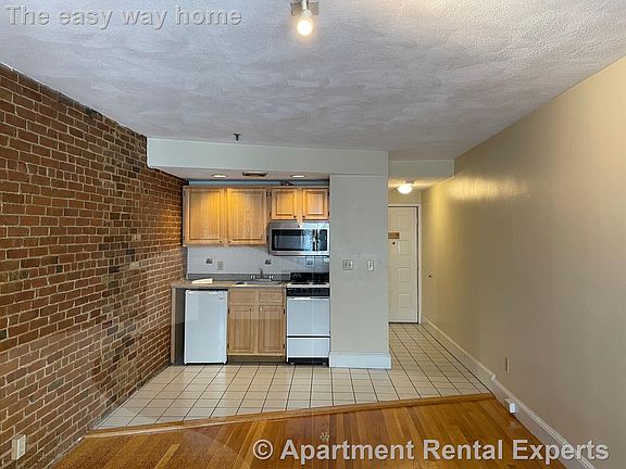 2nd image of 12 Mount Auburn St APT 5