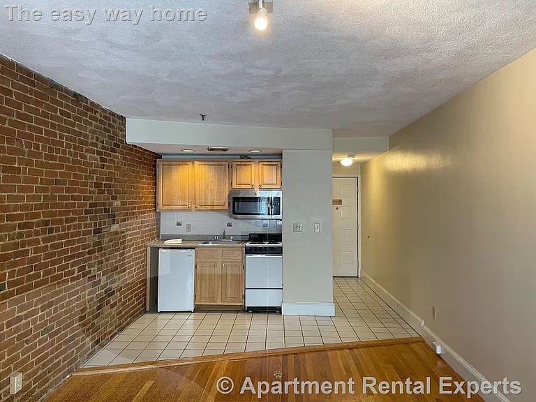 12 Mount Auburn St #5 — Photo 2