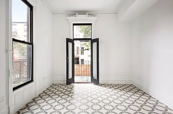 Rented by Compass | media 12