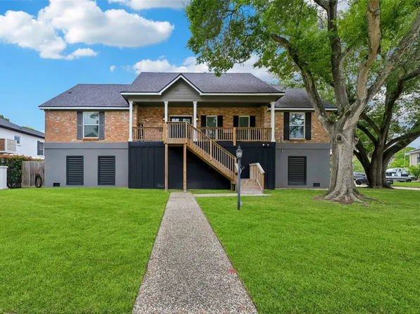 18611 Point Lookout Dr, Houston, TX 77058