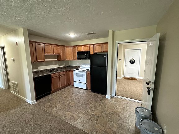 3rd image of 66 Buena Vista Dr #8