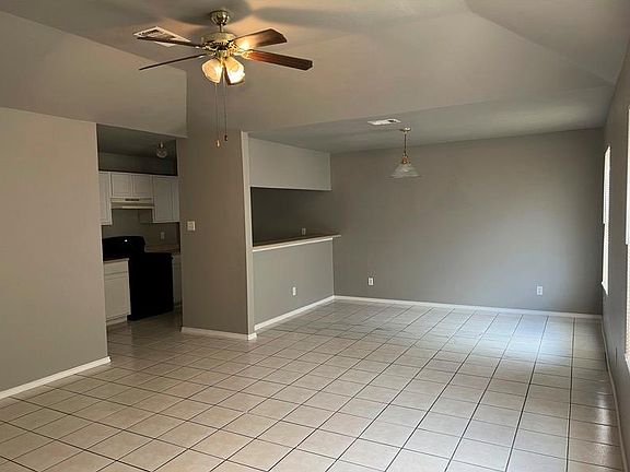 2nd image of 6018 State St #101