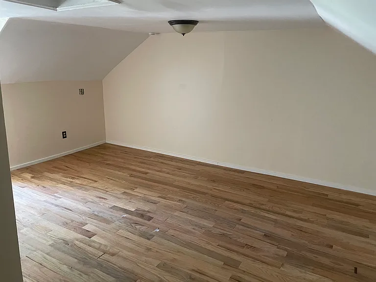 318 N Lumber St — Photo 8