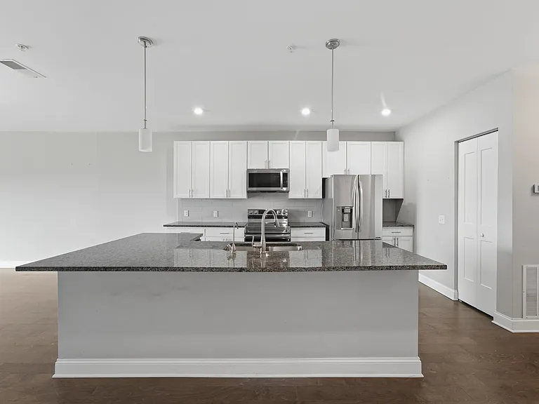 5339 Highpointe Lakes Dr #404 — Photo 4