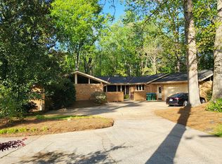 3944 Hunting Ridge Dr, Lilburn, GA 30047