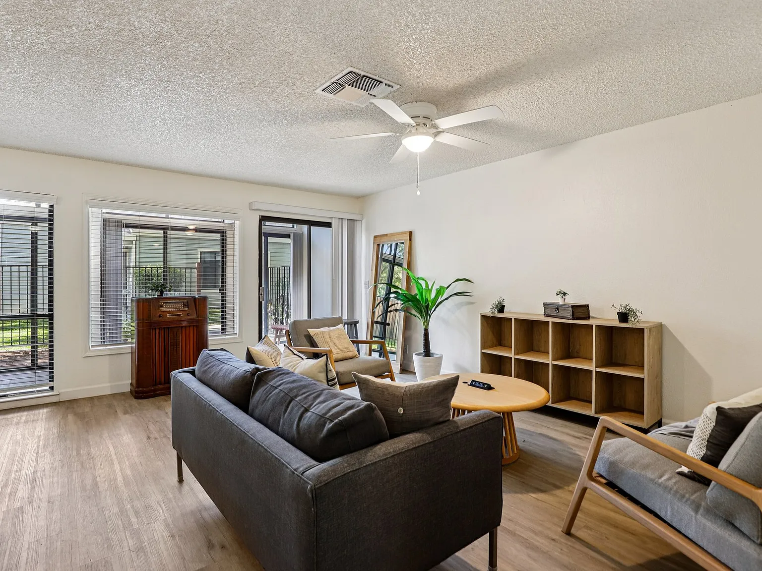 Le Tournesol Apartments — Photo 4