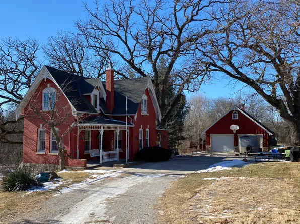 307 Grove Ave, Corning, IA 50841